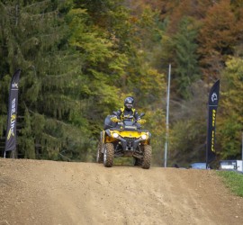 Skisea canam adventure 220