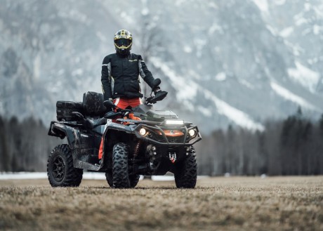 SKI&SEA D. O. O., KJER ZA CENO PRODUKTA ODPELJETE DOŽIVETJE