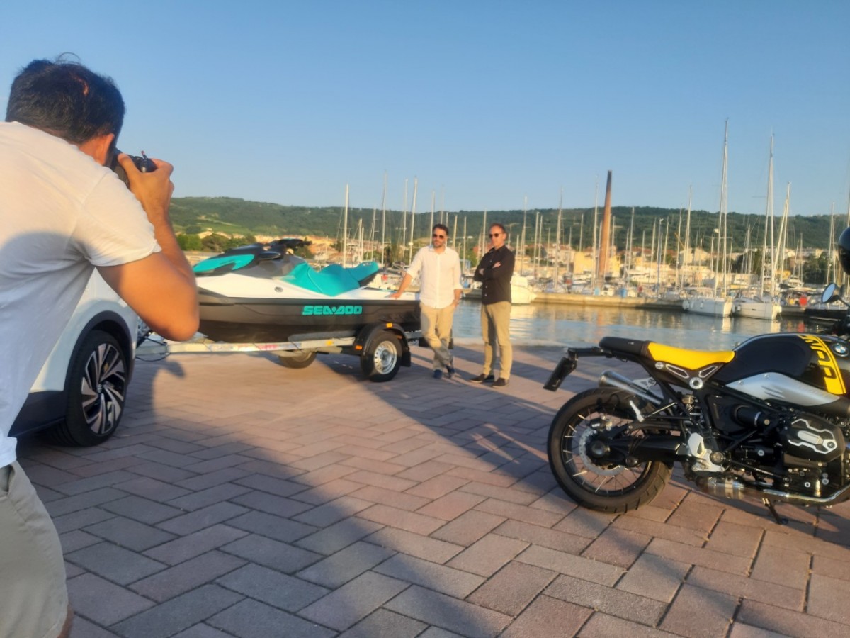 VUČA SEA-DOO S ELEKTRIČNIM AUTOMOBILOM